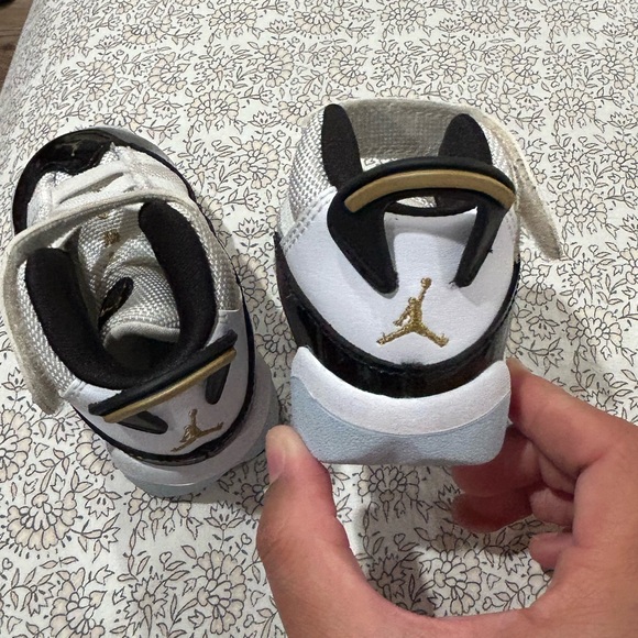 Baby Jordan Concord shoes - Picture 3 of 6
